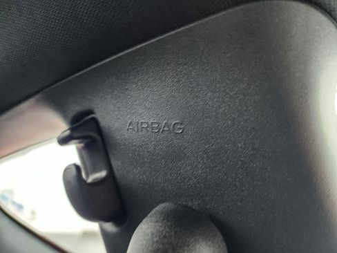 Used 2022 Ford Mustang Shelby GT500 w/ Technology Package image 37