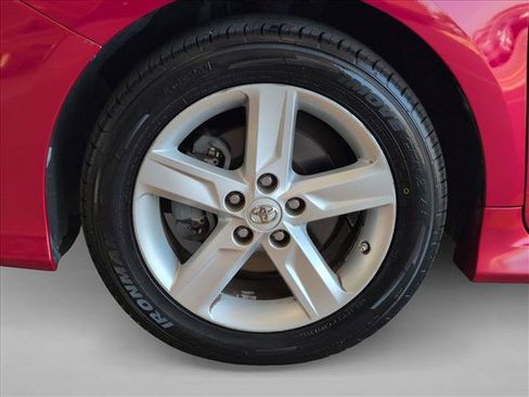 Used 2014 Toyota Camry SE FWD image 21