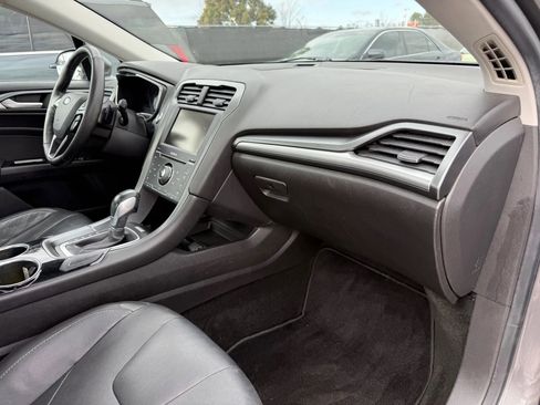 Used 2013 Ford Fusion Titanium image 17
