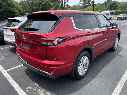 Used 2022 Mitsubishi Outlander ES AWD/4WD image 6