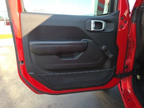 Used 2018 Jeep Wrangler Unlimited Sport AWD/4WD image 10
