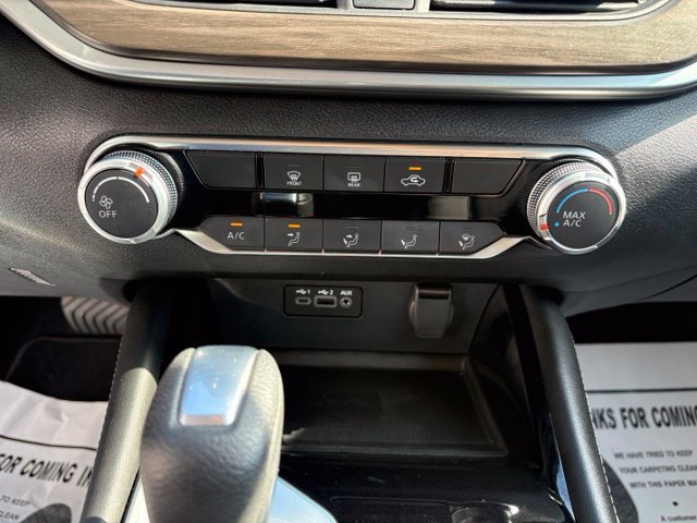 Used 2023 Nissan Altima 2.5 SV FWD image 18
