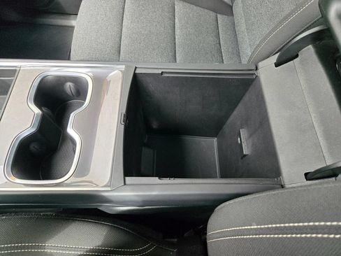 Used 2025 GMC Acadia Elevation FWD image 28