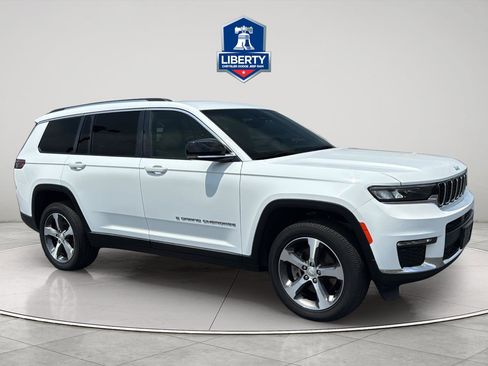 Used 2023 Jeep Grand Cherokee L Limited AWD/4WD image 15
