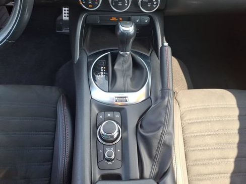 Used 2018 FIAT 124 Spider Abarth w/ Convenience Group RWD image 27