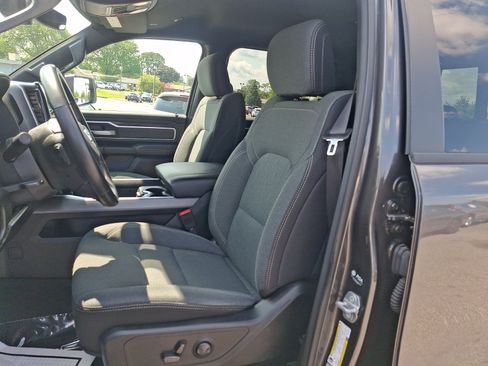 Used 2022 RAM 1500 Big Horn AWD/4WD image 13