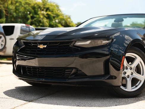 Used 2020 Chevrolet Camaro LT RWD image 2