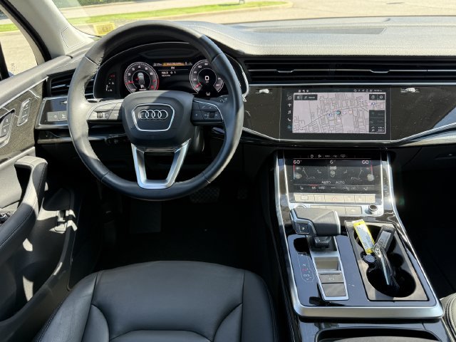 Used 2023 Audi Q7 2.0T Premium Plus w/ Premium Plus Package AWD/4WD image 12