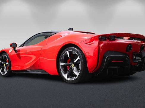 Used 2021 Ferrari SF90 Stradale AWD/4WD image 5