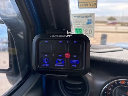 Used 2023 Jeep Wrangler Unlimited Sport image 21