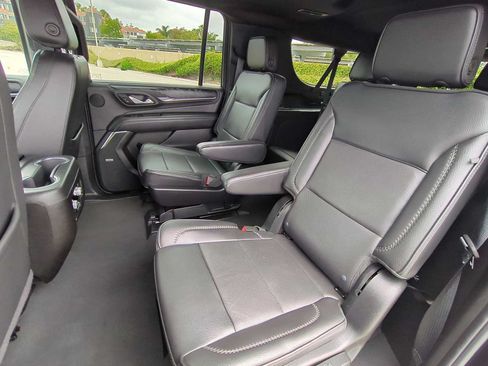 Used 2024 GMC Yukon XL Denali AWD/4WD image 24