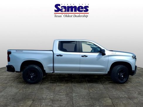 Used 2021 Chevrolet Silverado 1500 LT Trail Boss w/ Convenience Package II AWD/4WD image 2