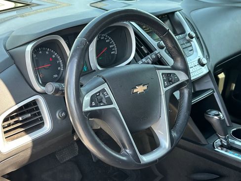 Used 2017 Chevrolet Equinox LT w/ Convenience Package image 11