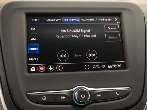 Used 2020 Chevrolet Equinox LT FWD image 16