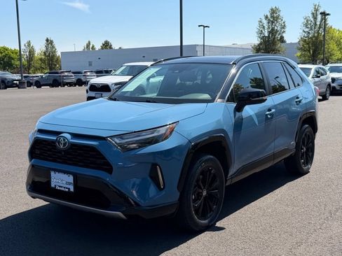 Used 2022 Toyota RAV4 XSE AWD/4WD image 4