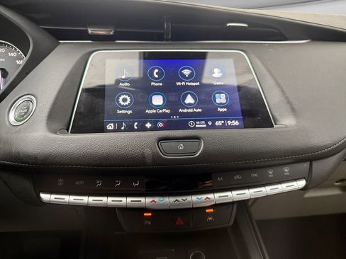 Used 2023 Cadillac XT4 Premium Luxury image 19