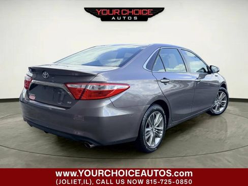 Used 2015 Toyota Camry SE FWD image 6