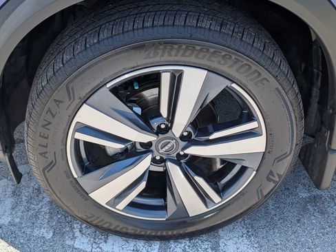 Used 2023 Nissan Rogue Platinum AWD/4WD image 30