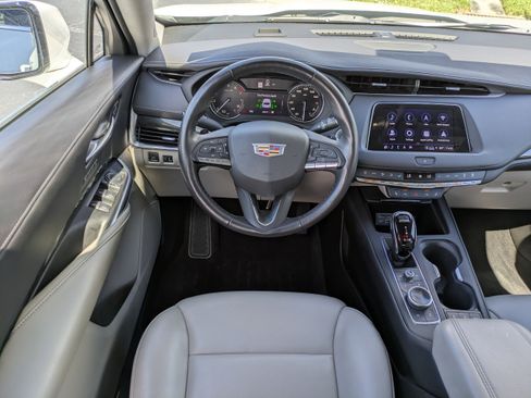 Certified 2023 Cadillac XT4 Premium Luxury w/ LPO, Onyx Lite Package image 15