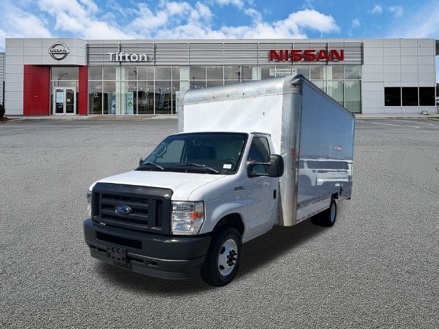 Used 2022 Ford E-350 and Econoline 350 Super Duty w/ Power Windows & Locks Group RWD image 3