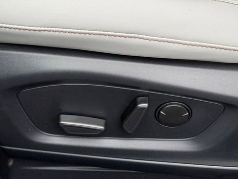 New 2026 Ford Explorer Active w/ Active Comfort Package image 13