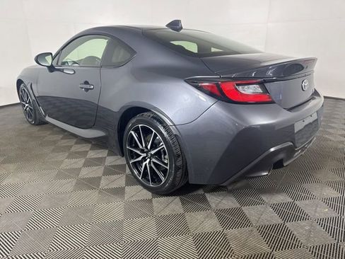 Used 2024 Toyota GR86 RWD image 6