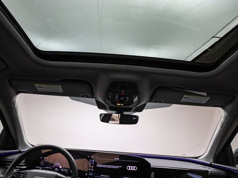 Certified 2025 Audi Q5 Premium Plus w/ Premium Plus image 17