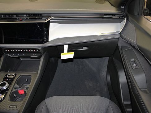New 2026 Jeep Cherokee Laredo AWD/4WD image 31