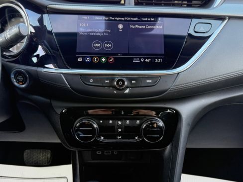 Used 2022 Buick Encore GX Select w/ Safety Package II image 21
