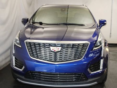 Certified 2023 Cadillac XT5 Premium Luxury w/ Technology Package AWD/4WD image 3