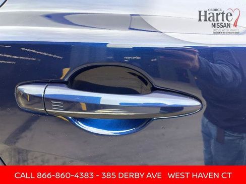 Certified 2024 Nissan Pathfinder SL AWD/4WD image 10