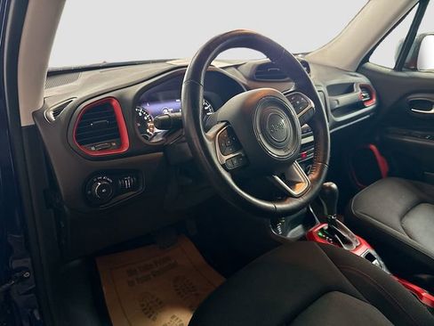 Used 2016 Jeep Renegade Trailhawk AWD/4WD image 10