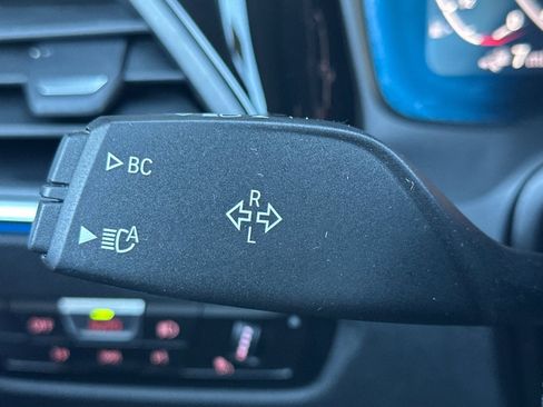 Certified 2022 BMW 330e w/ Premium Package image 31