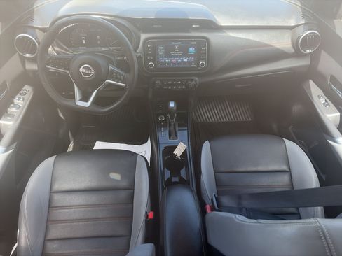 Used 2023 Nissan Kicks SR w/ SR Premium Package FWD image 20
