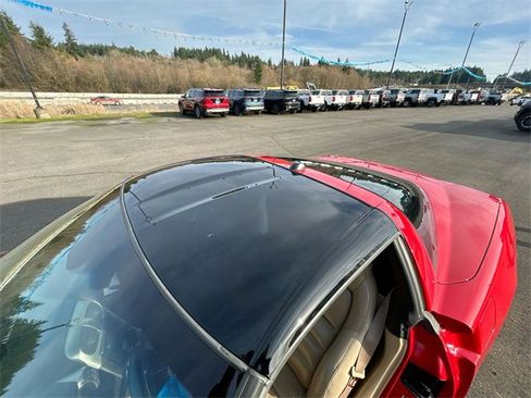 Used 2005 Chevrolet Corvette Base 2D Coupe w/ Preferred Equipment Group image 19