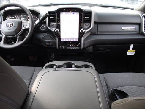 Used 2025 RAM 2500 Big Horn AWD/4WD image 18