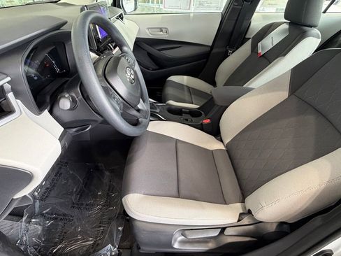 Used 2026 Toyota Corolla LE FWD image 19