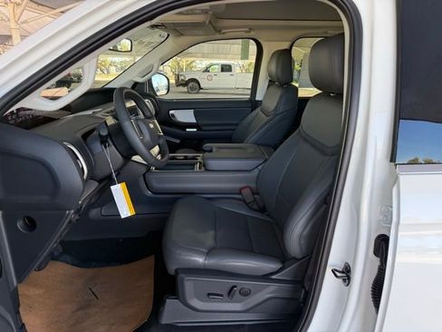 New 2025 Ford Expedition Max Active image 13