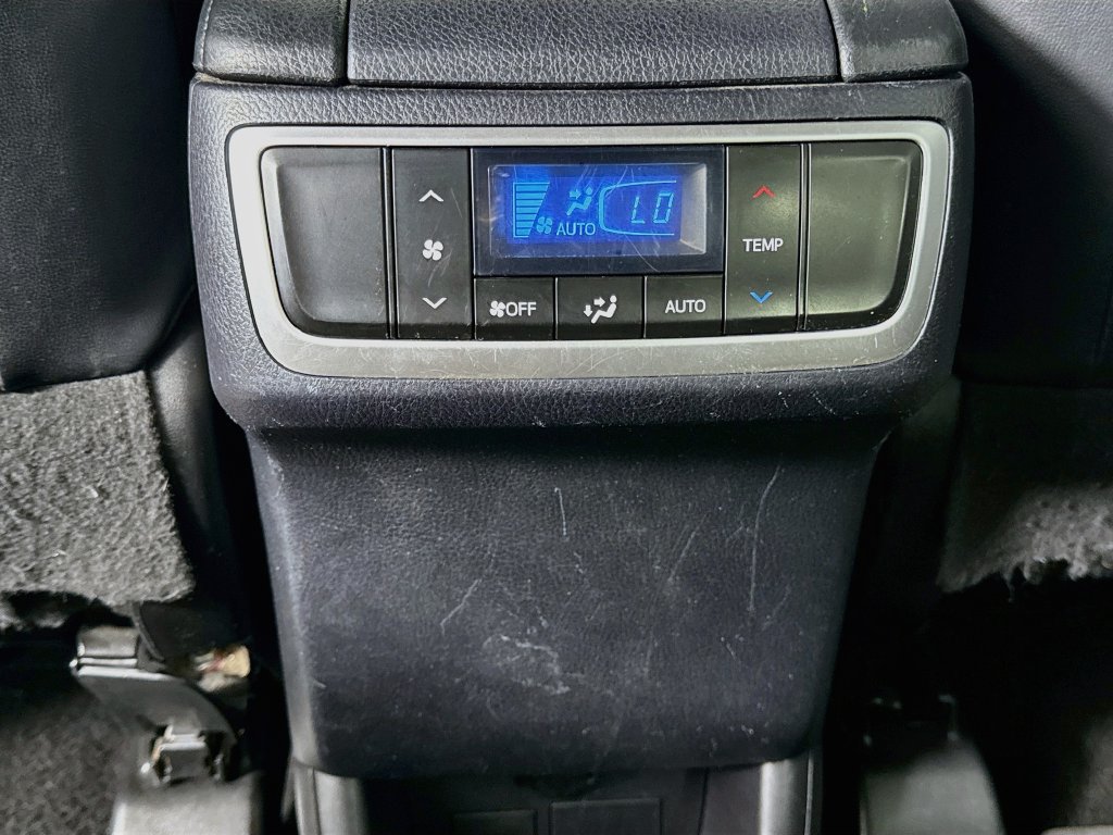 Used 2015 Toyota Highlander Plus AWD/4WD image 26
