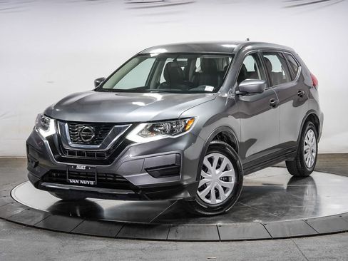 Used 2018 Nissan Rogue S FWD image 1