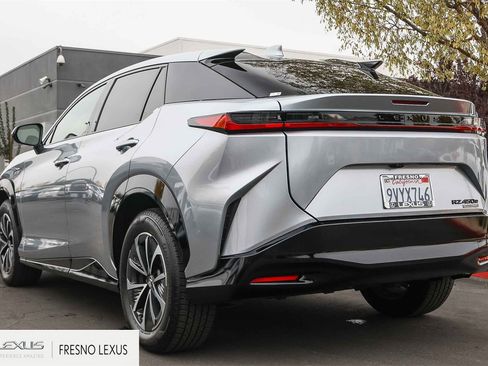 Used 2025 Lexus RZ 450e image 4