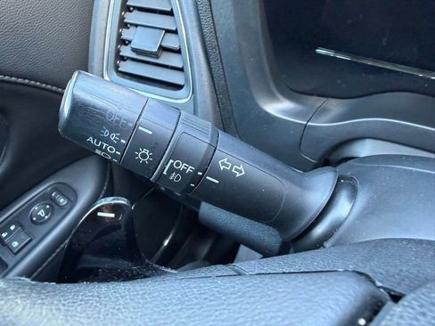 Used 2020 Honda HR-V Touring image 20