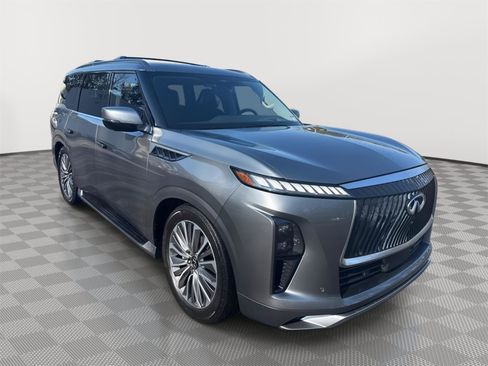 Certified 2025 INFINITI QX80 Sensory image 3