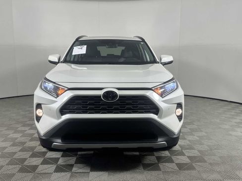 Used 2019 Toyota RAV4 Limited image 3