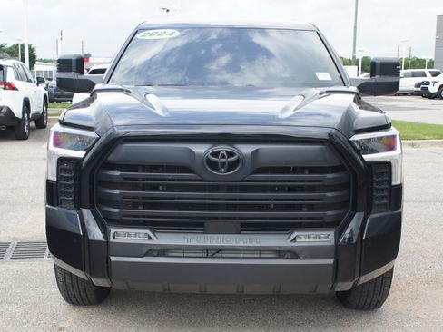 Used 2024 Toyota Tundra SR5 w/ SR5 Premium Package AWD/4WD image 25