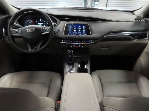 Used 2023 Cadillac XT4 Luxury w/ Cold Weather Package image 24