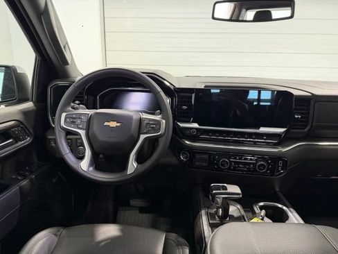 Used 2023 Chevrolet Silverado 1500 LTZ AWD/4WD image 30