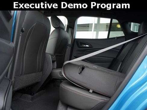 Used 2025 Chevrolet Trax RS w/ Driver Confidence Package image 32