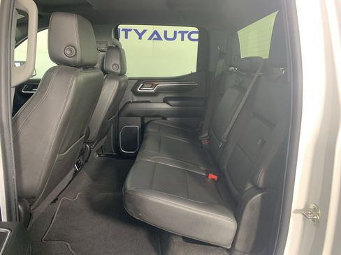 Used 2025 GMC Sierra 1500 SLT RWD image 27