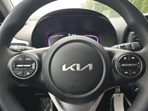 Used 2023 Kia Soul LX FWD image 22